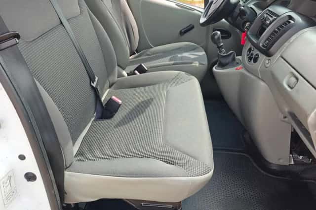 Opel Vivaro (2008) thumbnail 19