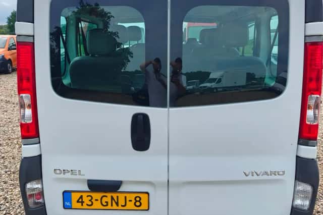 Opel Vivaro (2008) thumbnail 5