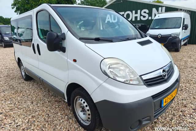 Opel Vivaro (2008) thumbnail 9