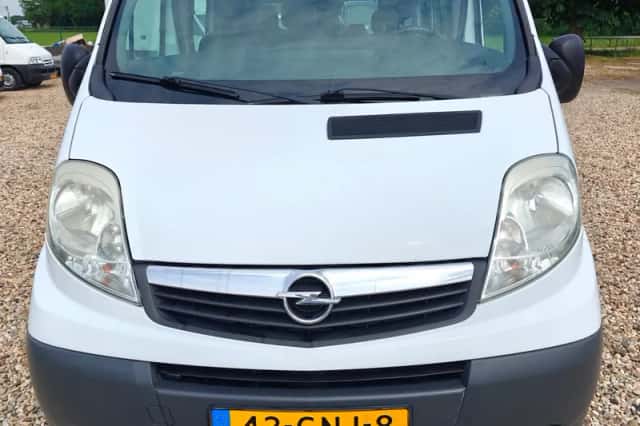 Opel Vivaro (2008) thumbnail 10