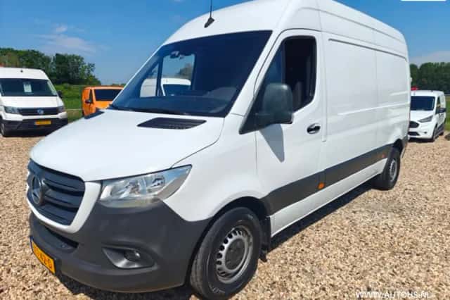 Mercedes-Benz Sprinter (2020) thumbnail 1