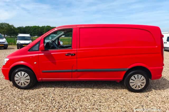 Mercedes-Benz Vito (2013) thumbnail 3