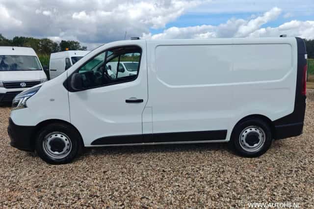 Renault Trafic (2021) thumbnail 3