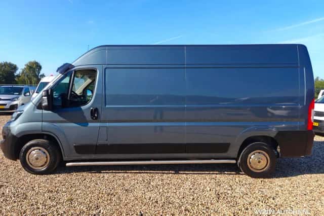 Peugeot Boxer (2020) thumbnail 2