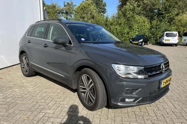 Volkswagen Tiguan (2018) thumbnail 2
