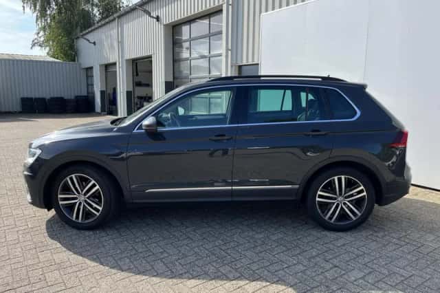 Volkswagen Tiguan (2018) thumbnail 5