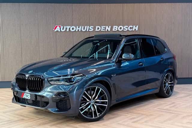 BMW X5 (2022) thumbnail 1