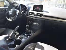 Mazda 3 (2016) thumbnail 13