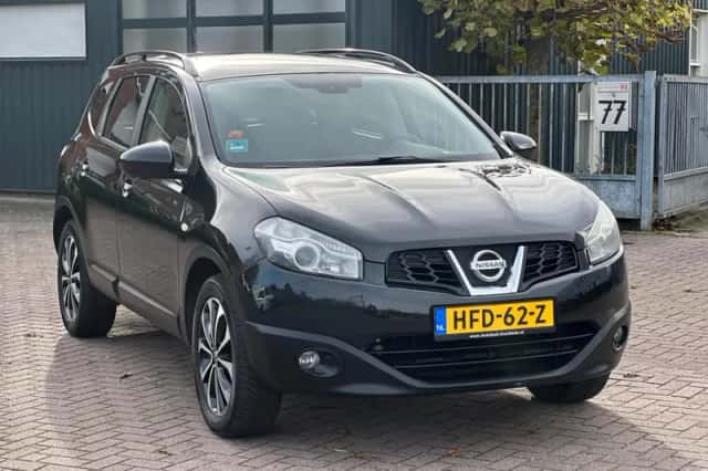 Nissan Qashqai (2013) thumbnail 4