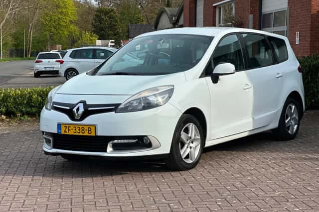 Renault Grand Scénic (2016) thumbnail 2