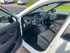 Renault Grand Scénic (2016) thumbnail 13