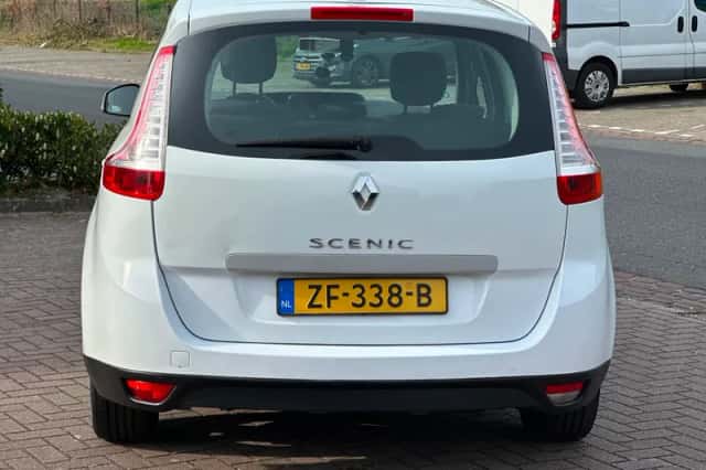 Renault Grand Scénic (2016) thumbnail 9