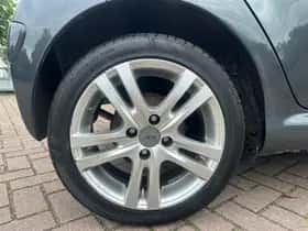 Toyota Aygo (2010) thumbnail 14