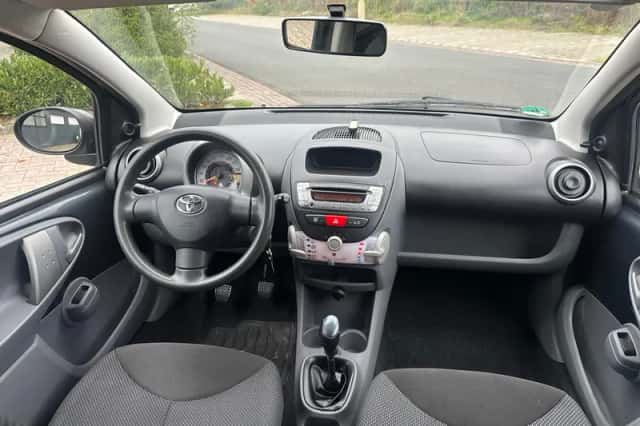 Toyota Aygo (2010) thumbnail 15