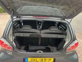 Toyota Aygo (2010) thumbnail 3
