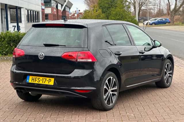Volkswagen Golf (2014) thumbnail 11
