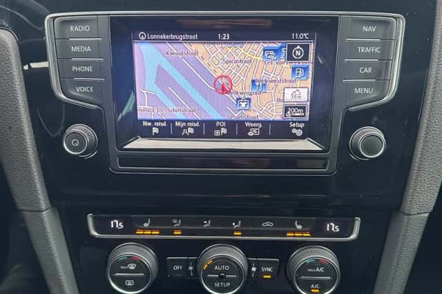 Volkswagen Golf (2014) thumbnail 5