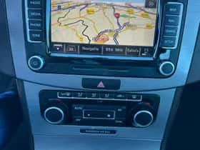 Volkswagen Passat (2012) thumbnail 18