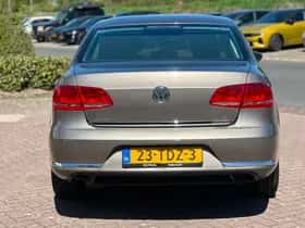 Volkswagen Passat (2012) thumbnail 4