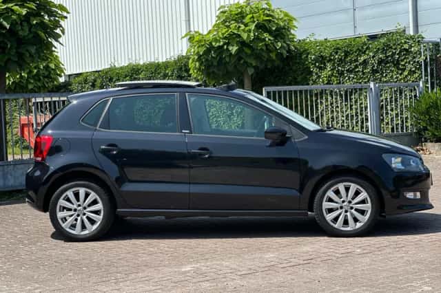 Volkswagen Polo (2011) thumbnail 14