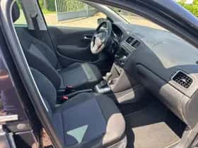 Volkswagen Polo (2011) thumbnail 20