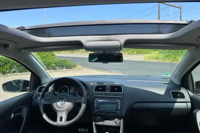 Volkswagen Polo (2011) thumbnail 21