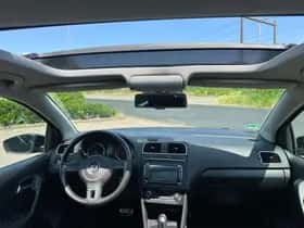 Volkswagen Polo (2011) thumbnail 21