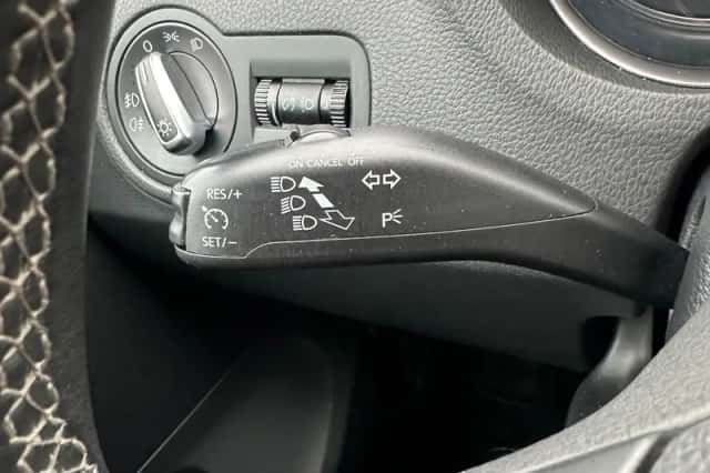 Volkswagen Polo (2013) thumbnail 17