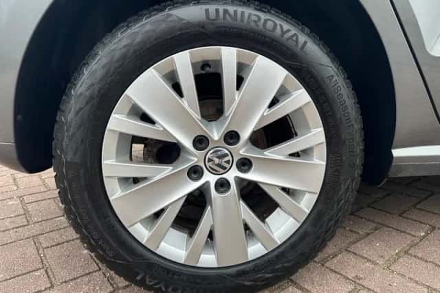 Volkswagen Polo (2013) thumbnail 25