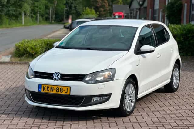 Volkswagen Polo (2013) thumbnail 1