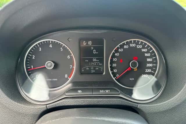 Volkswagen Polo (2013) thumbnail 2