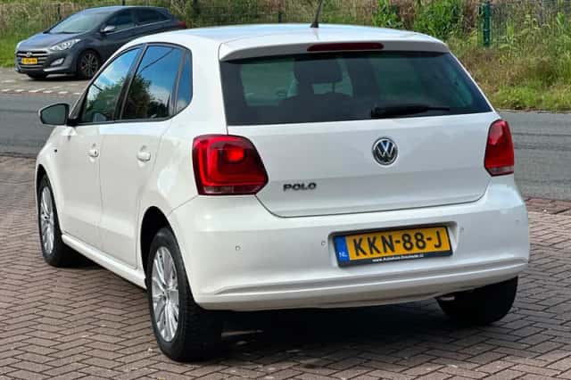Volkswagen Polo (2013) thumbnail 11