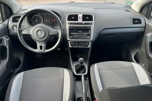 Volkswagen Polo (2013) thumbnail 12