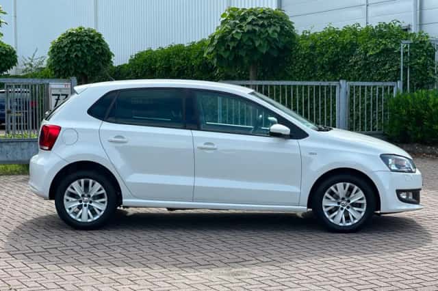 Volkswagen Polo (2013) thumbnail 10