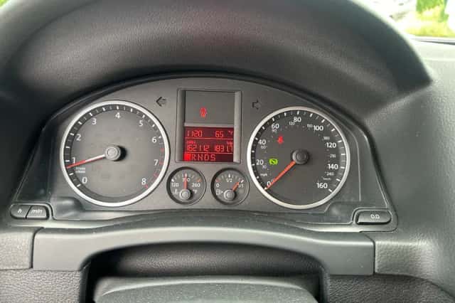 Volkswagen Tiguan (2009) thumbnail 2