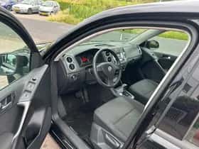 Volkswagen Tiguan (2009) thumbnail 11