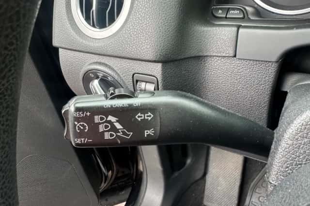 Volkswagen Tiguan (2009) thumbnail 13