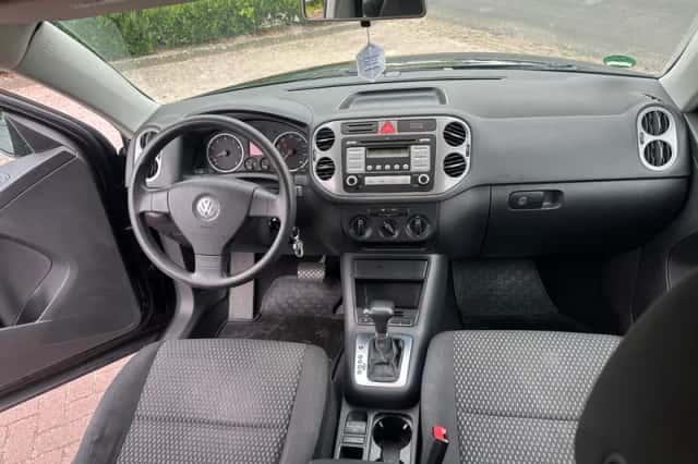 Volkswagen Tiguan (2009) thumbnail 17