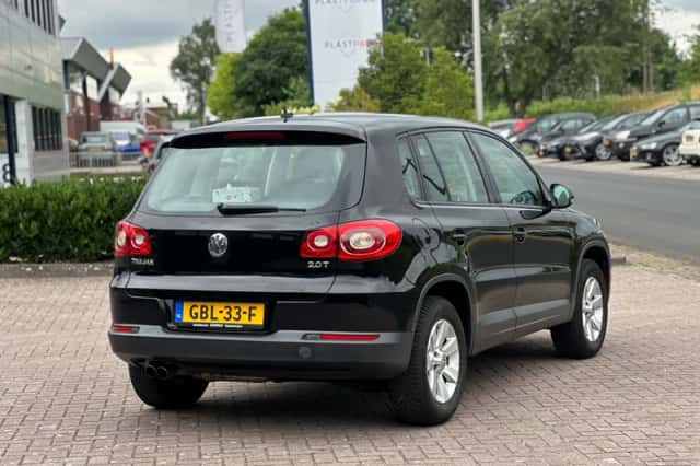 Volkswagen Tiguan (2009) thumbnail 8