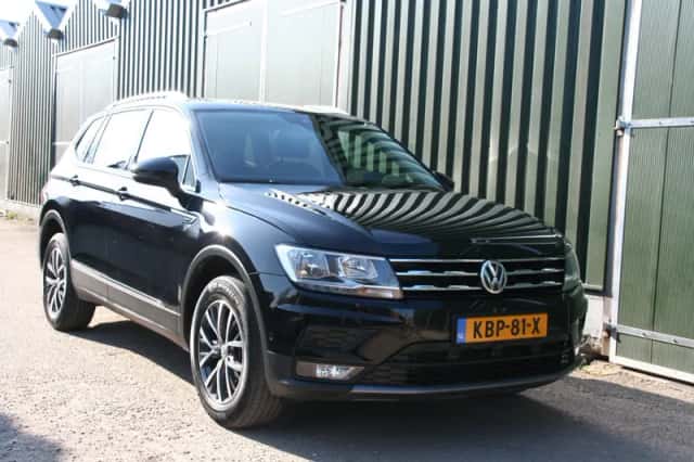 Volkswagen Tiguan (2020) thumbnail 2