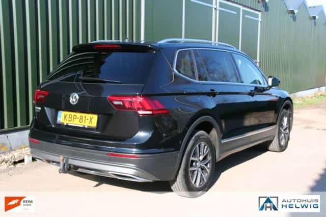 Volkswagen Tiguan (2020) thumbnail 3