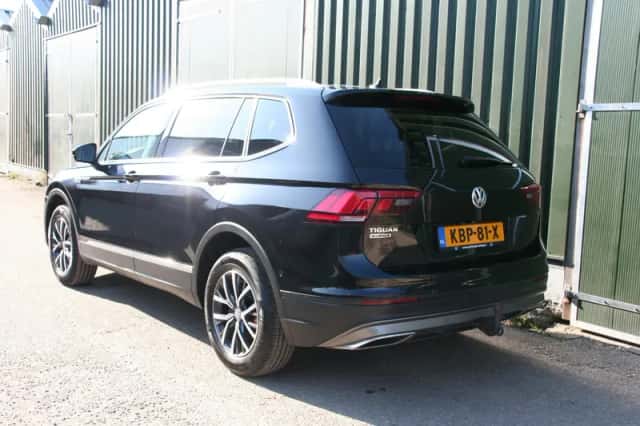 Volkswagen Tiguan (2020) thumbnail 4