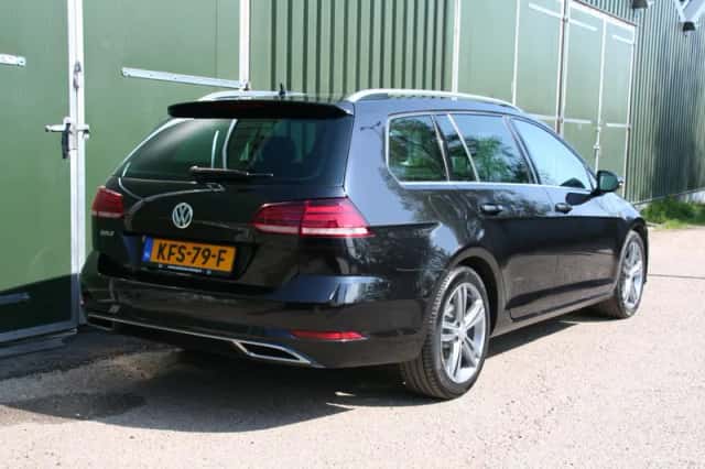 Volkswagen Golf (2020) thumbnail 3