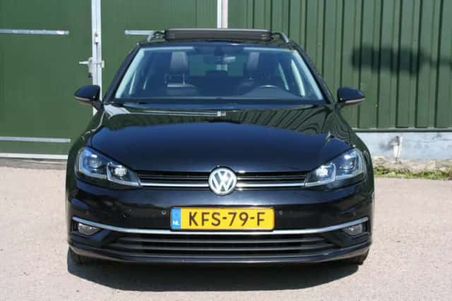 Volkswagen Golf (2020) thumbnail 5