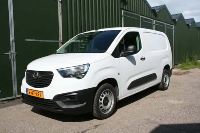 Opel Combo (2023) thumbnail 1