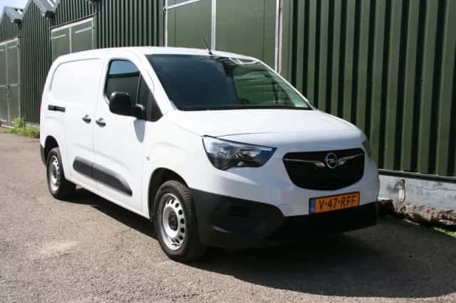 Opel Combo (2023) thumbnail 2