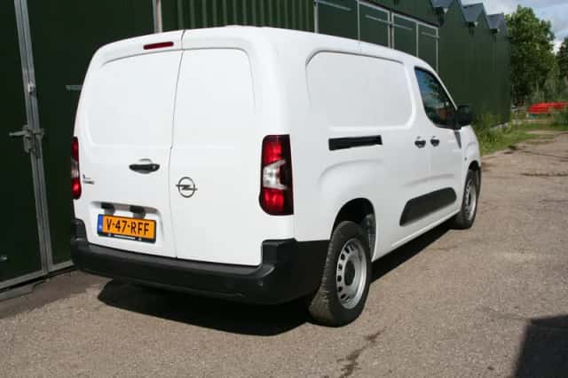 Opel Combo (2023) thumbnail 3