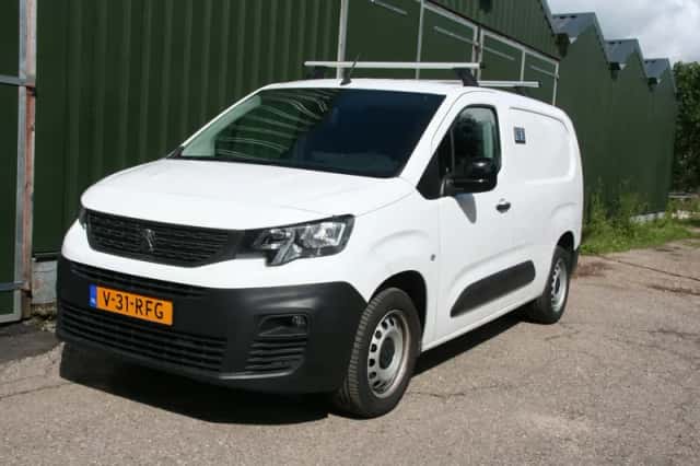 Peugeot Partner (2023) thumbnail 1