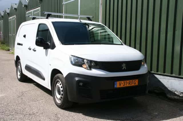 Peugeot Partner (2023) thumbnail 2