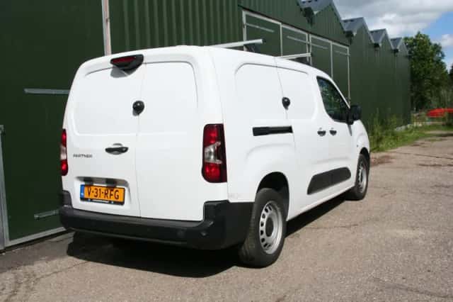 Peugeot Partner (2023) thumbnail 4